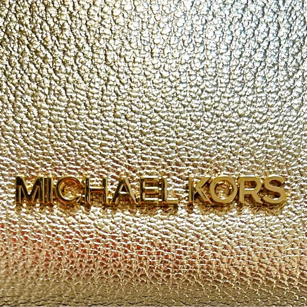 New Michael Kors Gold Satchel With Optional Crossbody - Picture 3 of 15